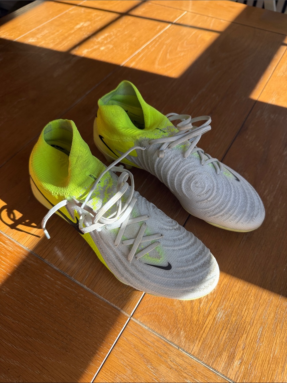 Nike Men’s/Boy’s Soccer Cleats